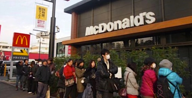 マクドナルド、『スマホ注文』全国導入！　人手不足の解消にも効果