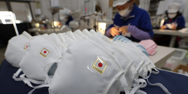 【話題】「厚労省がマスク不足に対応し日の丸を冠したマスクを生産」→ 指摘「このマスクはもともとある高級マスク」