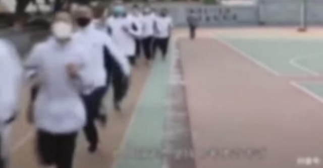 【中国】マスクつけて体育の授業受けた中学生の死亡事故相次ぐ…